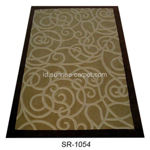 Hand Carpet Berumbai Dengan Desain